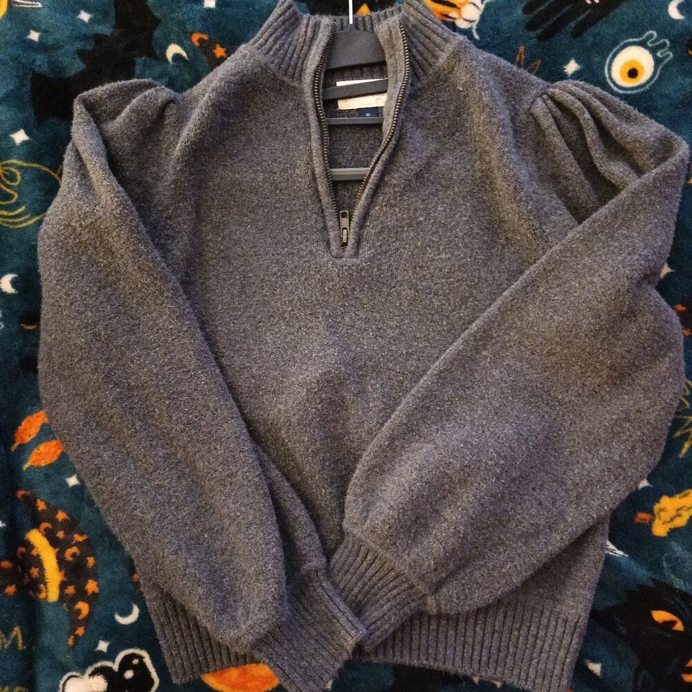 Universal Thread 1/4 Zip Mockneck pull over